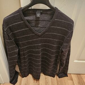Calvin Klein V neck sweater size L
